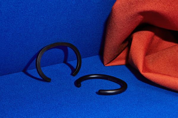 Craighill - Uniform  Round Cuff Carbon Black Large
